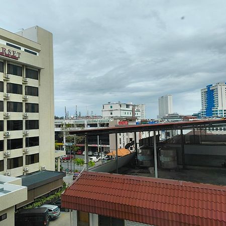 101 Hotel Miri Exterior foto