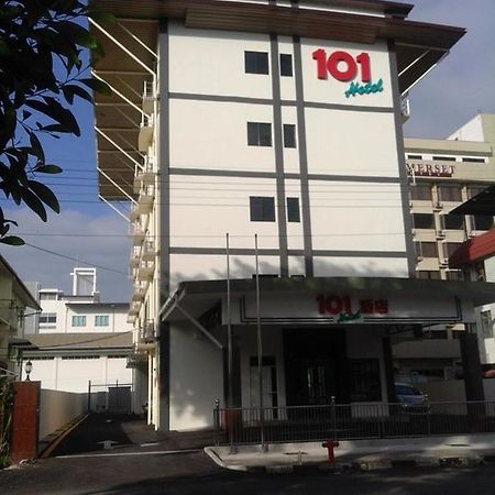 101 Hotel Miri Exterior foto