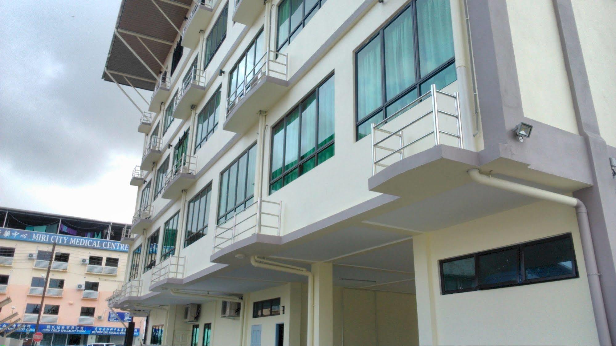 101 Hotel Miri Exterior foto